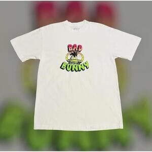 Bad Bunny World's Hottest Tour 2022 T-Shirt (M) Un Verano Sin Ti White Official